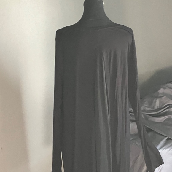 LORD & TAYLOR:  top,  black, long sleeve, slight high/low - Picture 2 of 3